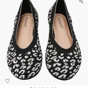 Ataiwee Women Wide Width Flat Shoes